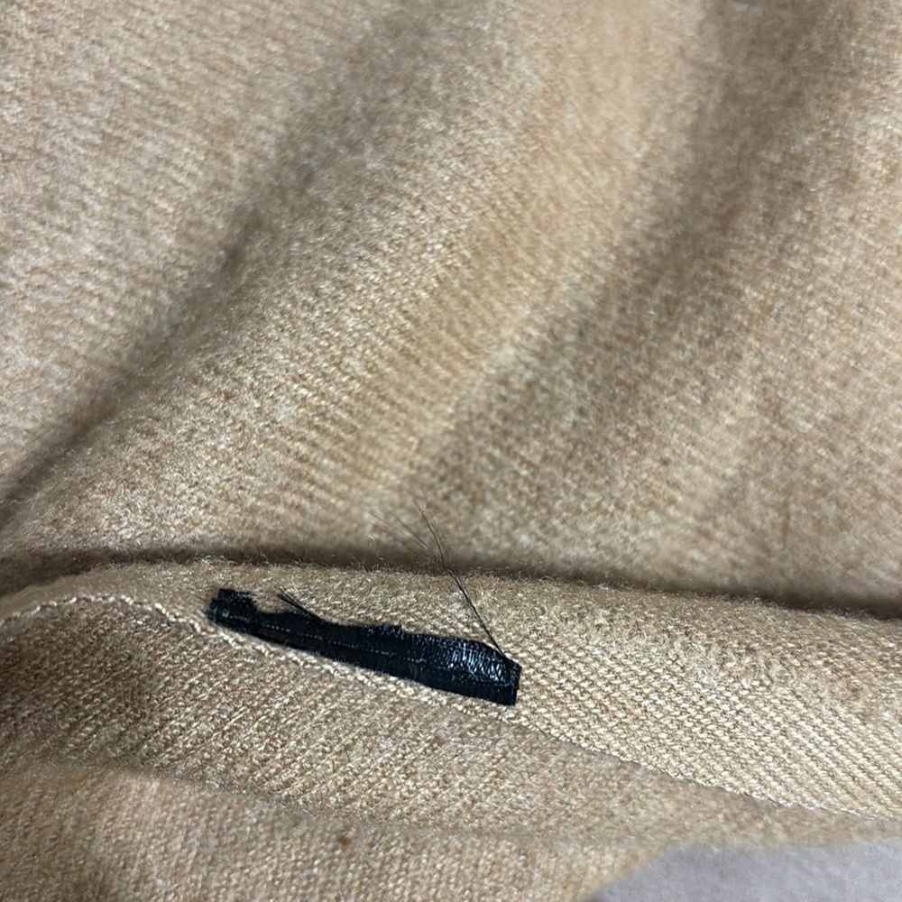 NWOT Soft Brown Fringe Scarf - Picture 3 of 3